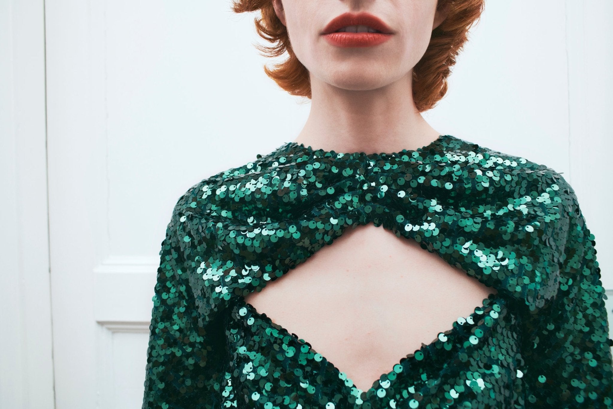 ESTHER GREEN SUSTAINABLY SOURCED SEQUIN DRESS WITH ADDITION - E.STOTT